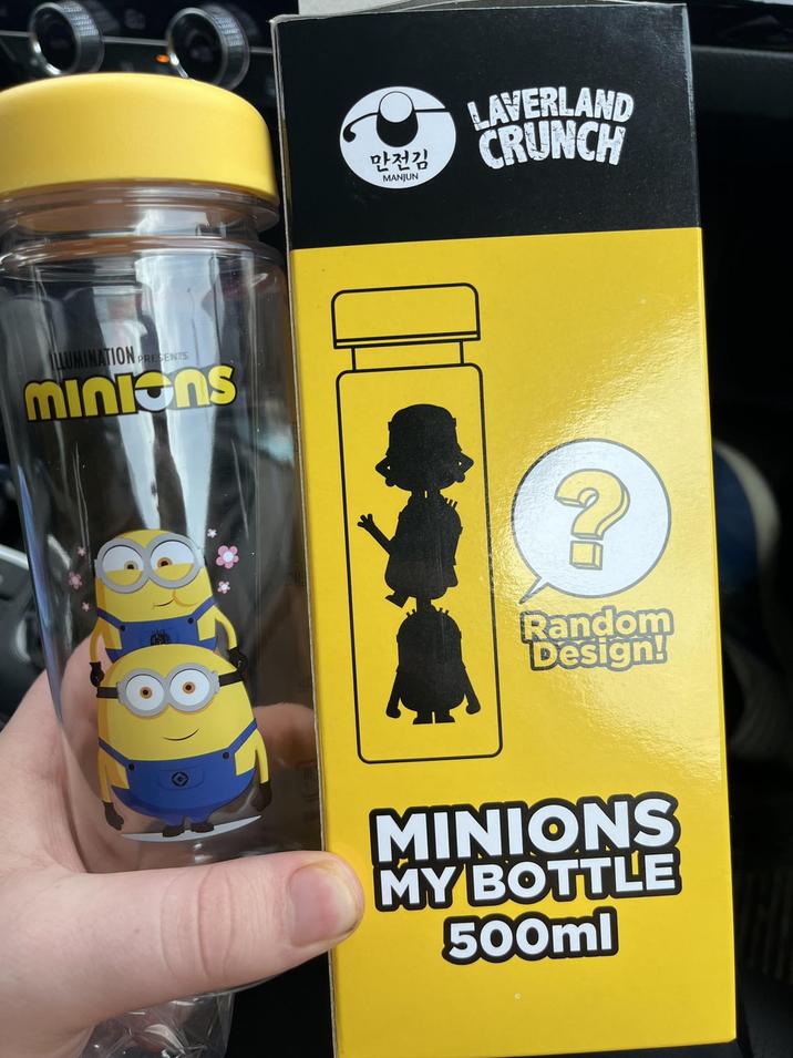 ILLUMINATION PRESENTS MINIONS 만전김 MANJUN LAVERLAND CRUNCH Random Design! MINIONS MY BOTTLE 500ml