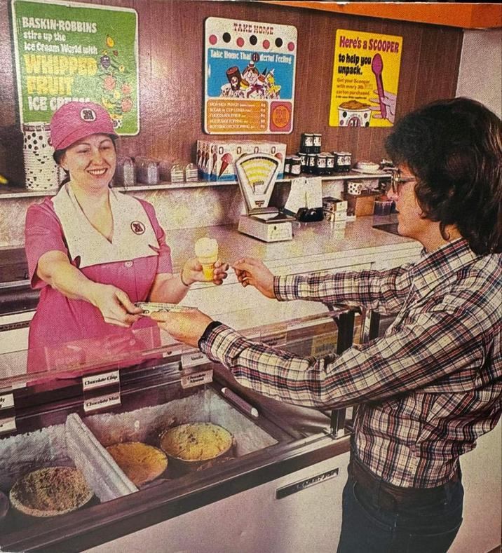 BASKIN-ROBBINS stirs up the Ice Cream World with WHIPPE FRUIT ICE OP TAKE HOME Take Home That dertal Feeling SUGAR & CUPTER CEGAL STELP HURRAGE YONING Here's a SCOOPER to help you unpack. Get your Scooper with every 30 carton purchased dy Chocolate Chips Chop Min 00000