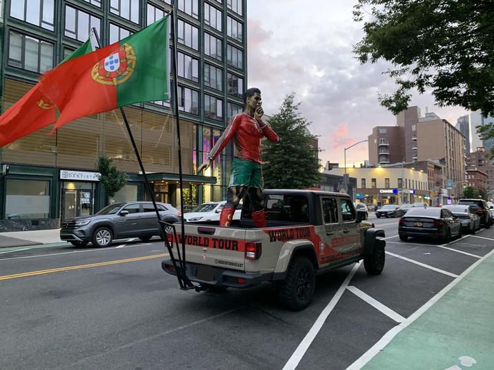 DENTISTR 10-27 WORLD TOUR SERGFURNARIANT SSERT CHASE