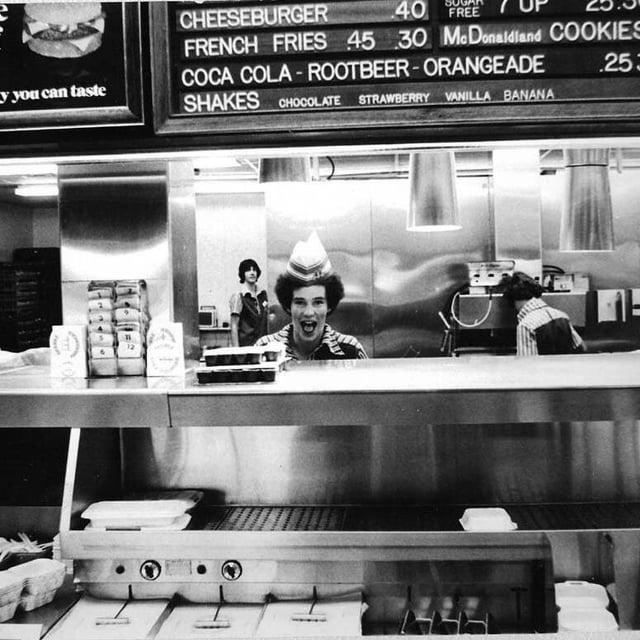 y you can taste CHEESEBURGER 40 FREE FRENCH FRIES 45 30 McDonaldland COOKIES COCA COLA-ROOTBEER-ORANGEADE SHAKES CHOCOLATE STRAWBERRY VANILLA BANANA 25