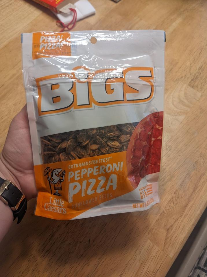 NOXIN PIRRAL BIGS LEEEE Little Caesars EXTRAMOSTBESTEST PEPPERONI PIZZA SUNFLOWER SEEDS ROASTED IN THE USA NET WT 5.6