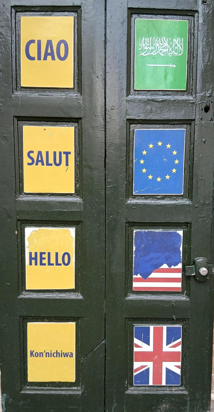 CIAO SALUT HELLO Kon'nichiwa