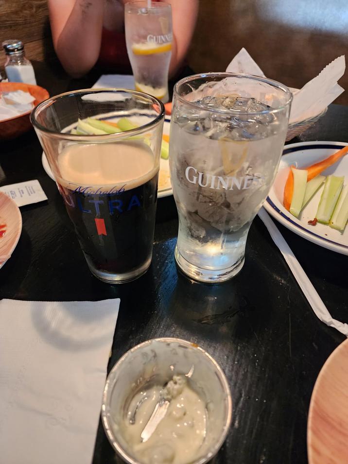 GUINNE TRA GUINNES