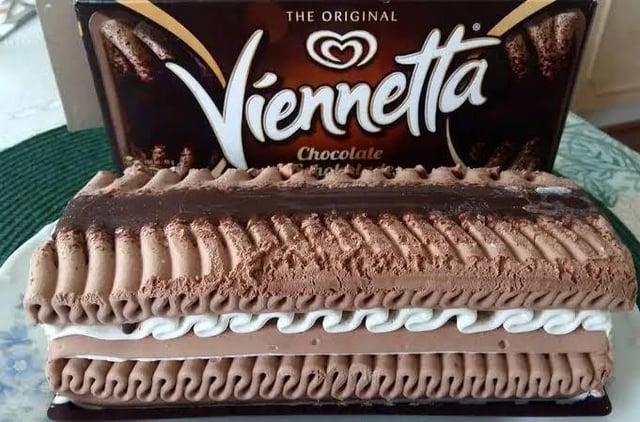 THE ORIGINAL Viennetta Chocolate