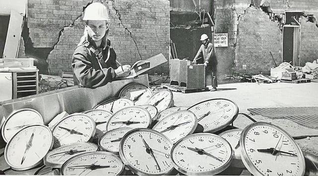 S HEAR YOUR 8 6 5. 01.