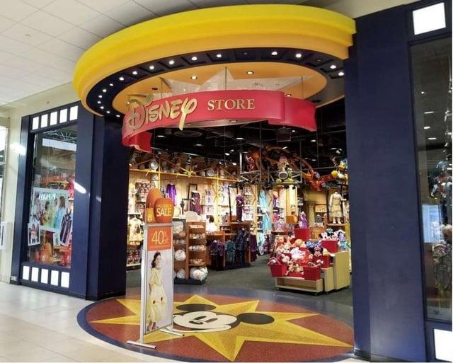 DISNEY STORE SALE 40%