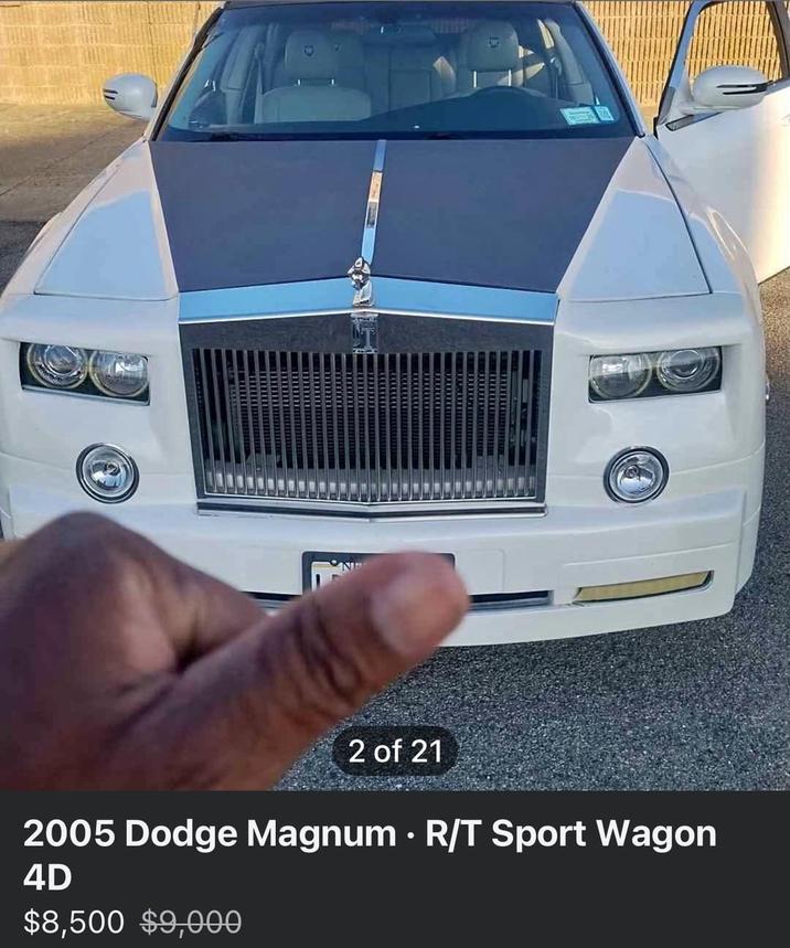 2 of 21 2005 Dodge Magnum R/T Sport Wagon • 4D $8,500 $9,000