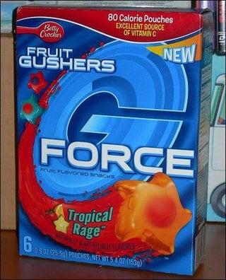 Betty Crocker 80 Calorie Pouches EXCELLENT SOURCE OF VITAMIN C FRUIT GUSHERS NEW FORCE Fruit Flavored snacks 609 02 (25 Tropical Rage TURALLY & ARTIFICIALLY FLAVORED