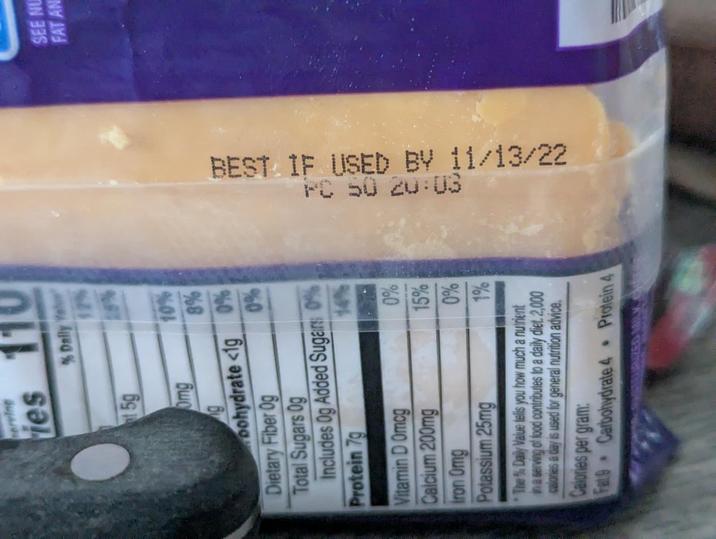 erving ies 5g % Daily Omg 10% 8% ng bohydrate <1g 0% Dietary Fiber 0g Total Sugars 0g 0% Includes Og Added Sugars 0% 1966 6888 E 119% 14% Protein 7g Vitamin D 0mcg 0% Calcium 200mg 15% Iron Omg 0% Potassium 25mg 1% The % Daily Value tells you how much a nutrient in a serving of food contributes to a daily diet. 2,000 calories a day is used for general nutrition advice. Calories per gram: Fat 9 Carbohydrate 4 Protein 4 BEST IF USED BY 11/13/22 PC 50 20:03 SEE NU FAT AN
