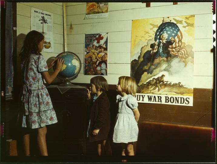 HOW A TREE GROWS AMERICAN JUNIOR RED A CROSS eae UY WAR BONDS