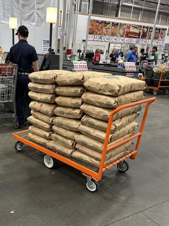 2 COSTCO OLESALE It& TEMPORARY RESTROOMS LOCATED IN PARKING LO Imperial 3.99 6.99 6.99 KIRKLAND ALL BEEF HOT DOG AND 255004 1.50 2.99 Sorry, this lane & CLOSED C Sorry, this lane CLOSED renadu relins letado Лебие legadir rebns enadi Texadu eladi NET VOLD.com perial Sugar w mperi RESTA Sugar CINE NET WT. 503 (2200kg) Imperial Suga FINE NET WT. 50 LBS. (2260k) Cart PICK UP 248