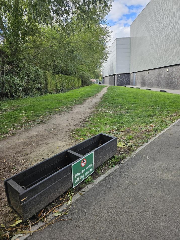 Please keep off the grass