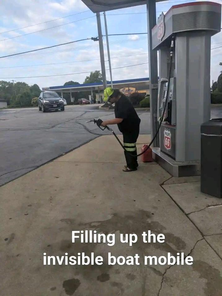 PHILLUPS 66 Filling up the invisible boat mobile