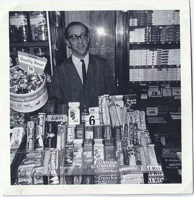 Quality Street 14 Buality Street DAILY HAZEL URKISH DELIGH Brazil hole Nut Eclairs xtra Brazil Nut Milk Tray Fruit Ла 6 ournville Pichic Peppermint NOT AFTER EIGHT FRYS Chocolate Cream FA Shirov Bite unchie PUNCH nic PUNCH Take PUNCH Pm Dette -MIX LL Crunchie Crunchie Crunchie ERO Crunchie SHISHING AERO CADI