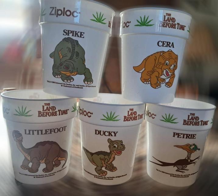 Ziploc SPIKE BOC THE LAND BEFORE TIME CERA TIL&O 1988 Universal City St y Studios, Inc. and A Trademark of Doublin, All Rights Reserved THE LAND BEFORE TIME LITTLEFOOT ploc DUCKY THE COMB Universal City Studios, Inc. and Amblin All Riber LAND OC BEFORE TIME THE LAND BEFORE TIME PETRIE TM40 Univeral of Dent