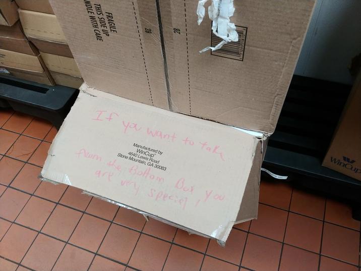FRAGILE NDLE WITH CARE THIS SIDE UP 28 If you want to take Manufactured by WinCup 4640 Lewis Road Stone Mountain, GA 30083 from the Bottom Box you are very special WinCup