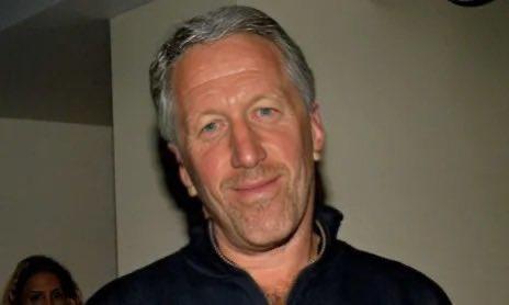 A "Face Swap":https://knowyourmeme.com/memes/face-swap of "English":https://knowyourmeme.com/memes/british-people-briish "football":https://knowyourmeme.com/memes/cultures/association-football manager Graham Potter on "Jeffrey Epstein":https://knowyourmeme.com/memes/events/jeffrey-epstein-sex-trafficking-case.