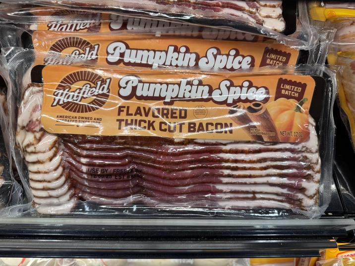 Tather old Pumpkin Spice LIMITED BATCH Hatfield Pumpkin Spice AMERICAN OWNED AND CERATED SINCE 1985 FLAVORED THICK CUT BACON NO MSG LIMITED BATCH KEEP REFRIGERATED NETWT. 12 02 USE BY FREE 12/03/25 EST