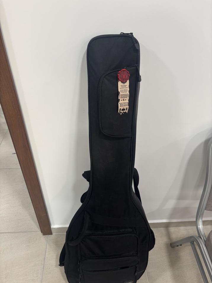 Draise the Emperor for his sacrifice, as he endures so spall we. We who are unters of Darmans, shall strive in bis name eternally. Be is toe bo stand quard, out Eternal Watch shall not fall. Jer be are the Brethren Incorruptist We Grep Knights are the Hammers, we slap the Barkness without fear