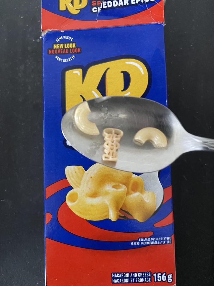 SPEDDA CH SAME RECIPE NEW LOOK NOUVEAU LOOK MEME RECETTE D ENLARGED TO SHOW TEXTURE AGRANDI POUR MONTRER LA TEXTURE MACARONI AND CHEESE MACARONI ET FROMAGE 156 g