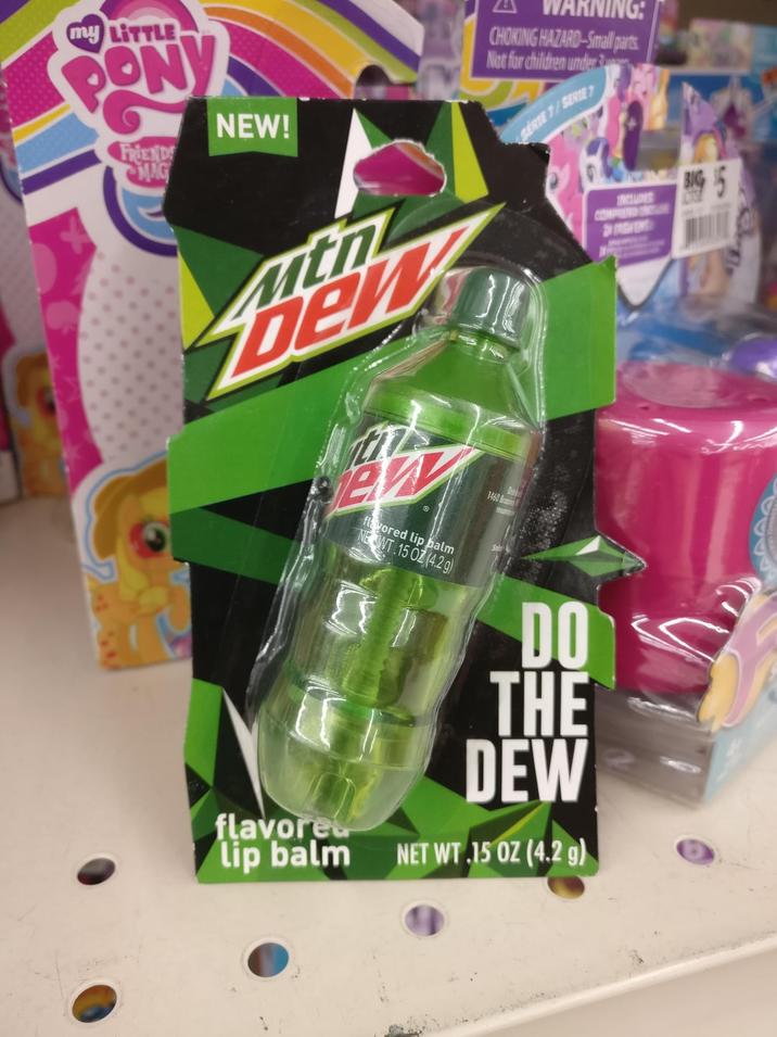 my LITTLE PONY FRIENDS MAG NEW! ING: CHOKING HAZARD-Small parts Not for children under INCLUDES 5 Dew SERIE 7/SERIE 1460 Bro flavored lip balm NEWT.15 OZ (4.2g) DO THE DEW flavored lip balm NET WT .15 OZ (4.2 g)