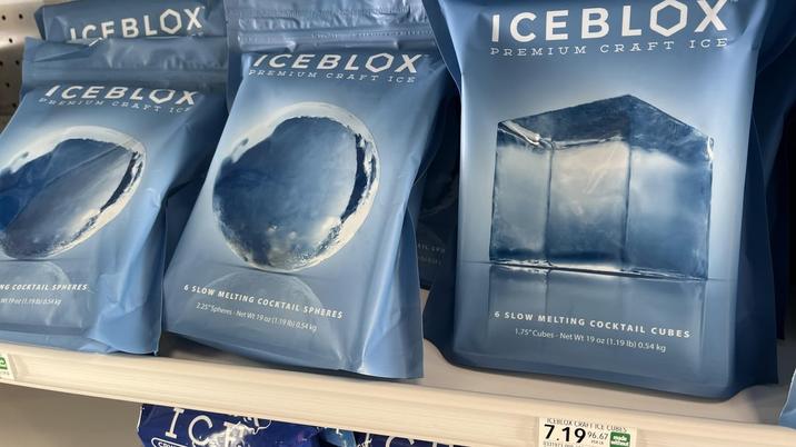 LCF BLOX ICEBLOX PREMIUM CRAFT ICE ICEBLOX PREMIUM CRAFT ICE ICEBLOX PREMIUM CRAFT ICE NG COCKTAIL SPHERES W 19 oz (1.19b) 0.54 kg 6 SLOW MELTING COCKTAIL SPHERES 2.25" Spheres-Net Wt 19 oz (1.19 lb) 0.54 kg Co IC AIL SPH 6 SLOW MELTING COCKTAIL CUBES 1.75" Cubes - Net Wt 19 oz (1.19 lb) 0.54 kg ICEBLOX CRAFI ICE CUBES 7.1996.67 0331973.00 made