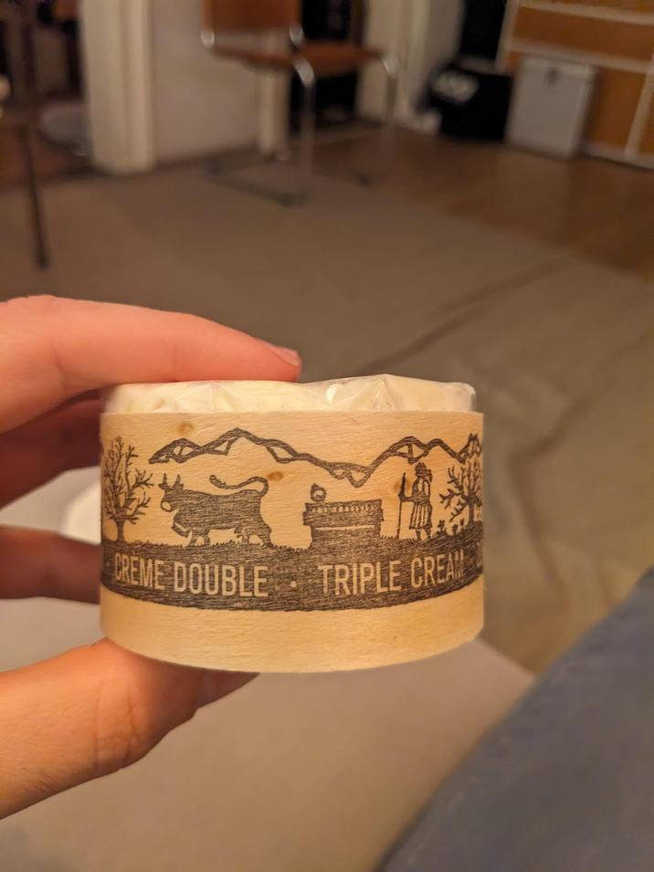 CREME DOUBLE TRIPLE CREAM