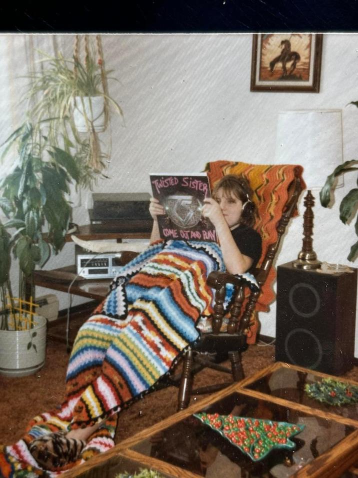 TWISTED SISTER COME OUT AND PLAY