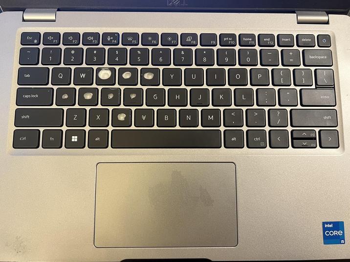 Esc B 1 F1 A F2 F3 F4 F5 F6 F7 Ⓡ 2 #m $ % ^ 3 4 5 6 tab Q W caps lock shift c.rl fn Z alt G 27 F8 Y U T 8 F9 prt sc F10 home end insert delete F11 F12 B N M 9 0 о י. { P 33 K ? / alt ctrl < backspace enter shift intel CORE 15