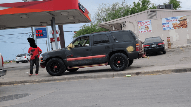 9 196 BREAKFAST 4391 EGG TACOS PHILLY CHEESE EGG ROLLS IDERS 2 FOR 2.99) NGS RRITOS