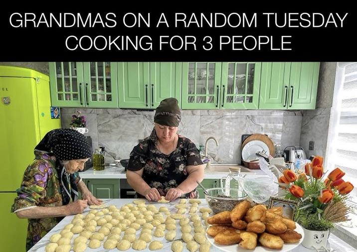 EL GRANDMAS ON A RANDOM TUESDAY COOKING FOR 3 PEOPLE