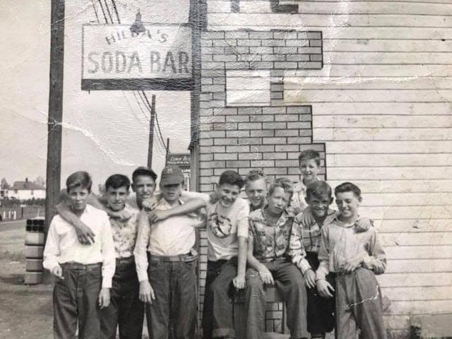 HILDA'S SODA BAR Town Bro PAINT