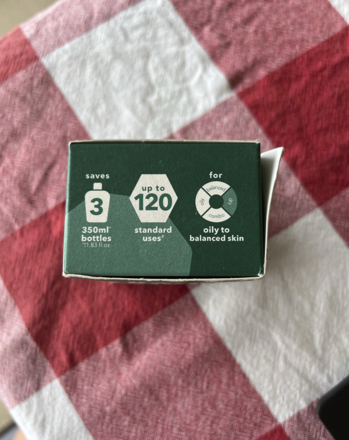 saves 3 350ml bottles 11.83 fl oz up to 120 standard uses 言 for balanced Combo oily to balanced skin