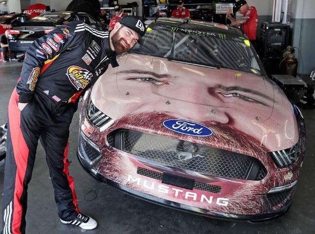 ONDOLN GOVE Racks Ford MUSTANG