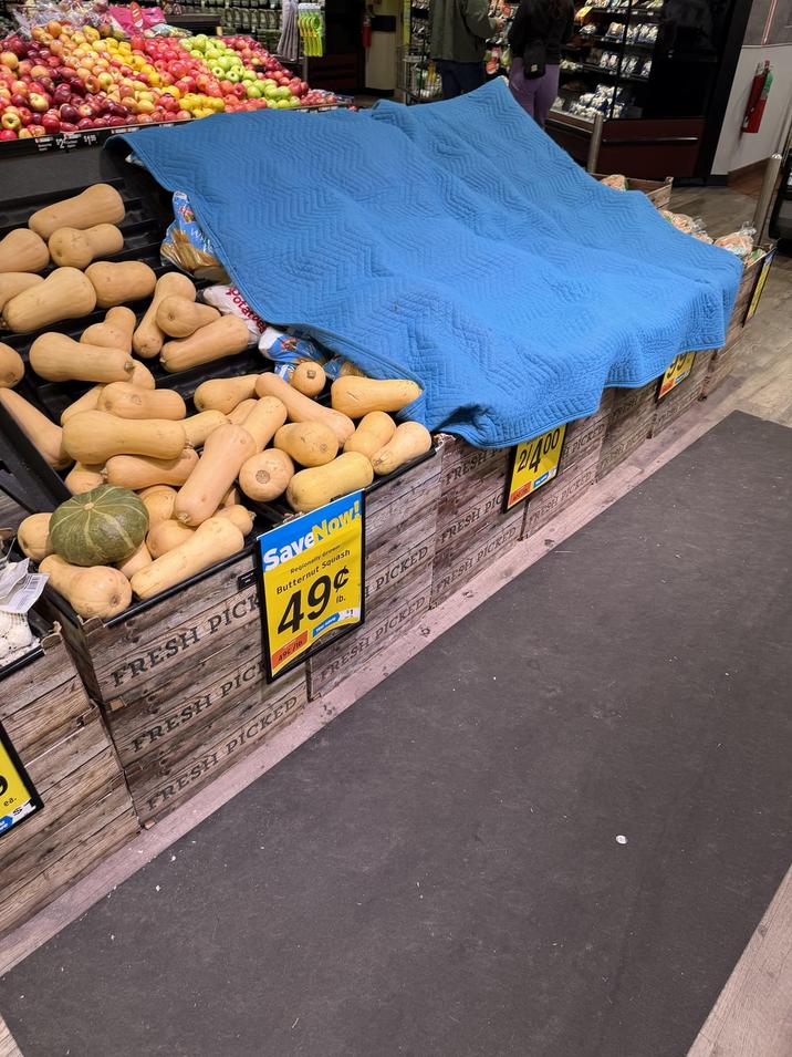 ea. Potatoe FRESH PICK SaveNow! Regionally Grown Butternut Squash 49 FRESH PIC 49/1 FRESH PICKED FRESH 2/400 PICKED PICKED FRESH PIC RESH PICKED FRESH PICKED FRESH PICKED