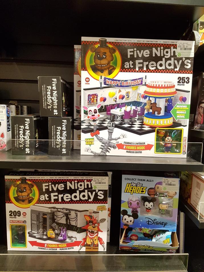 12 12690 12696 COLLECTIBLE M Freddy's Five Nights at INYL FIGURE SET Freddy's Five Nights at COLLECTIBLE VINYL FIGURES Freddy's Five Nights at COLLECTIBLE VINYL FIGURE SE CONSTRUCTION SETS • JOUET DE CONSTRUCTION JUGUETE PARA CC 30 D 499.00 kr Five Nigh at Freddy's HAPPY BIRTHDAY 253 PCS/PZS CELEBRATE! (3) 00000000 MOVING MERRY-GO-ROUND CARROUSEL MOBILE CARRUSEL MOVIL GAME AREA FIGURINES À L'INTÉRIEUR 2 FIGURES INSIDE MUÑECOS DENTRO O CONSTRUCTION SETS 20T DE CONSTRICTION mangis reddyY Five Night CONSTRUCTION SETS JOUET DE CONSTRUCTION JUGUETE PARA CONSTRUIR CTION PARTS & SER 349.00 kr Five Nigh at Freddy's COLLECT THEM ALL!! PINT SIZE HEROES 209 12 12007 PCS/PZS MCFARLANE 2 FIGURES INSIDE FIGURINES À L'INTERIEUR MUÑECOS DENTRO PARTS SERVICE EXIT MCFARLANE 59.00 kr DISNEY