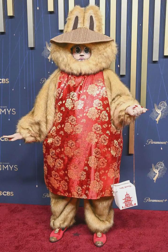 CBS Pe PRESENTS MYS CB S PRESENTS MYS OCBS пориви Pa Paramount Paramount+