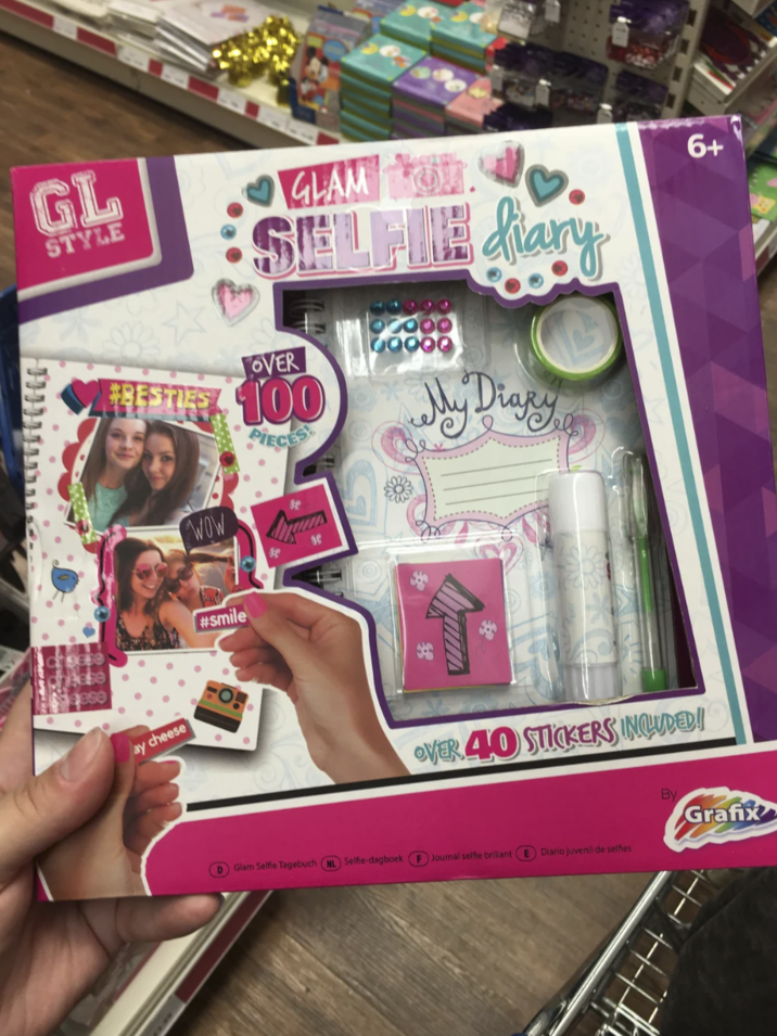 GL STYLE OVER GLAM SELFIE diary FREE 100 WOW PIECES 00000 GOOGD My Diary 6+ ay cheese #smile 8 OVER 40 STICKERS INCLUDED! DGlam Selfie Tagebuch NL Selfie-dagboek Journal selfie brillant E Diario juvenil de selfies By Grafix