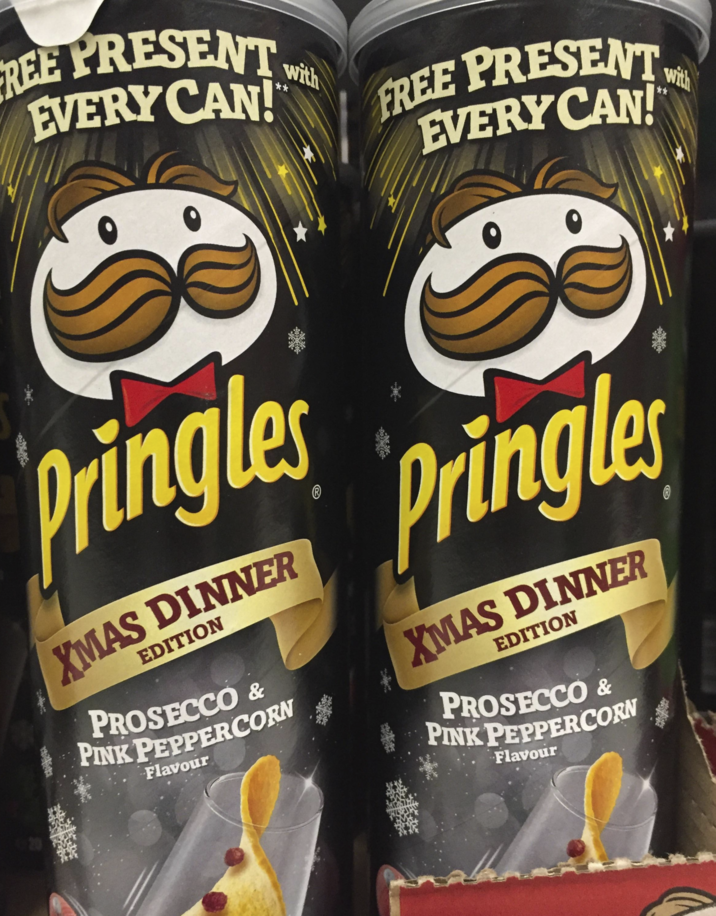 FREE PRESENT EVERY CAN! with FREE PRESENT EVERY CAN! ** with Pringles XMAS DINNER EDITION PROSECCO & PINK PEPPERCORN Flavour Pringles XMAS DINNER EDITION PROSECCO & PINK PEPPERCORN Flavour