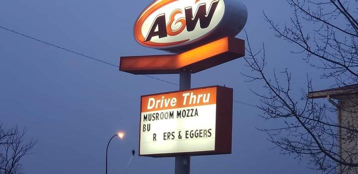 AGW Drive Thru MUSROOM MOZZA BU R ERS & EGGERS