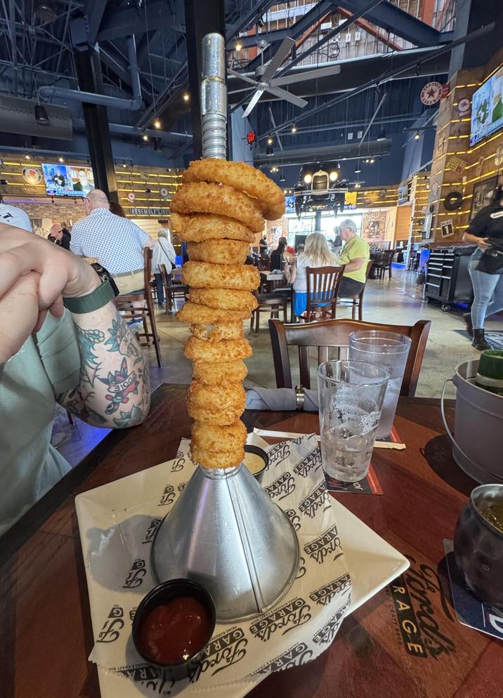 Ford's RAGE CRAFT FEE rd's AR RAGE ord's CRAFT MER ARAGE ords Fora ARAGE GARA Ford GARA GA Ford's Ford GACRAFT BEER PRIME SURGER BURGERS GARA PRIME BURGER ODIE GERS I CRAFT BE