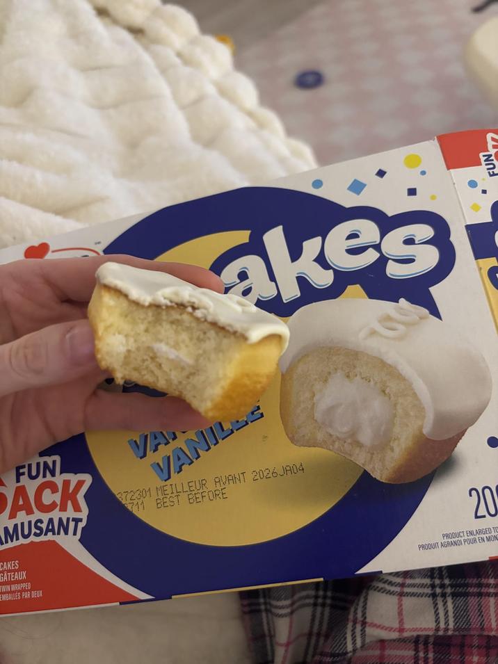 FUN SACK MUSANT CAKES GATEAUX TWIN WRAPPED EMBALLES PAR DEUX VA akes VANILLE 372301 MEILLEUR AVANT 2026JA04 711 BEST BEFORE 20 PRODUCT ENLARGED TO PRODUIT AGRANDI POUR EN MON FUN E