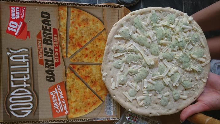 GOODFELLA'S TAKEAWAY 10 QUICK TASTE minutes delivery CHEESY GARLIC BREAD GARLIC BREAD SLICE n' SHARE VING SUGGESTION