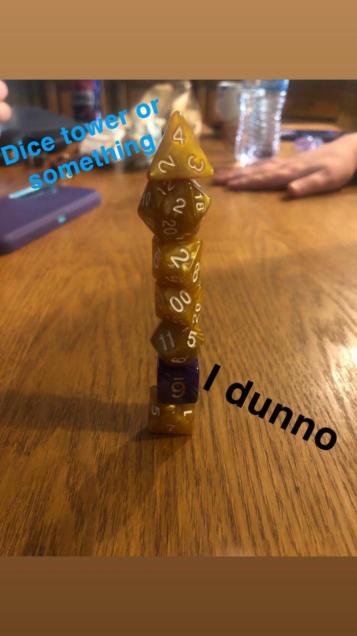 Dice tower or something4 10 11 00 5 (01 I dunno