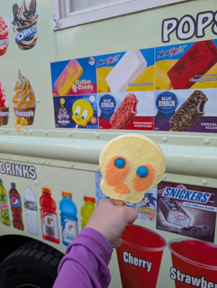 erry OREO cherry Pineapple DRINKS Cotton Candy BLUE RIBBON Gramy Coconut POP FROZFRUIT STRAWBERRY SHORTCAKE SONIC De BLUE RIBBON Chunky Straw CHOCOL ECLAI SNICKERS ICE CREAM BARS Cherry Strawbe