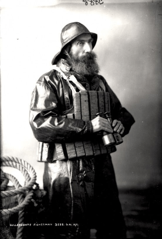 CULLERCOATS FISHERMAN 3288. G.H. NC.