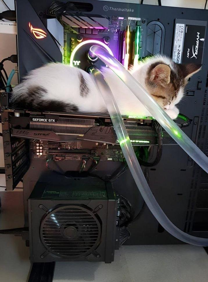 VON GEFORCE GTX Thermaltake E 1 SIRK 02 240GB HYPER FR