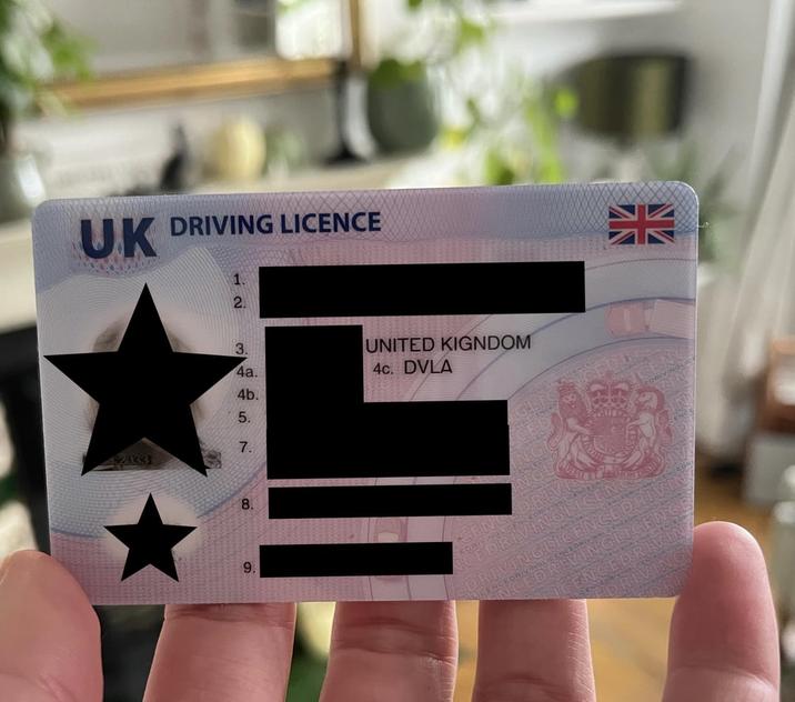UK DRIVING LICENCE 1. 2. 12 3. 4a. 4b. 5. 7. 2033 8. 9. UNITED KIGNDOM 4c. DVLA 米 DRIVINGLY EDRI LICENC EDRIVI ENG