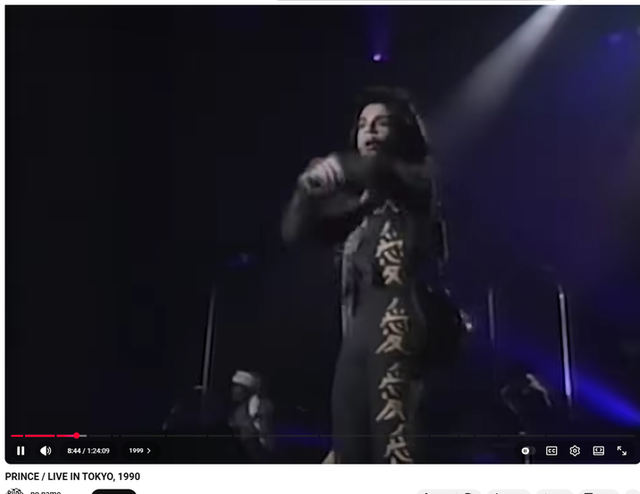 8:44 / 1:24:09 1999 > PRINCE / LIVE IN TOKYO, 1990 no nome 愛愛愛 ①