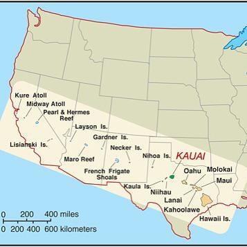 Kure Atoll Midway Atoll Pearl & Hermes Lisianski Is. Reef Layson is. Gardner Is. Necker Is. Maro Reef French Frigate Nihoa Is. KAUAI Oahu Molokai Shoals Maui Kaula Is Niihau Lanai Kahoolawe 0 200 400 miles T Hawaii Is. 0 200 400 600 kilometers
